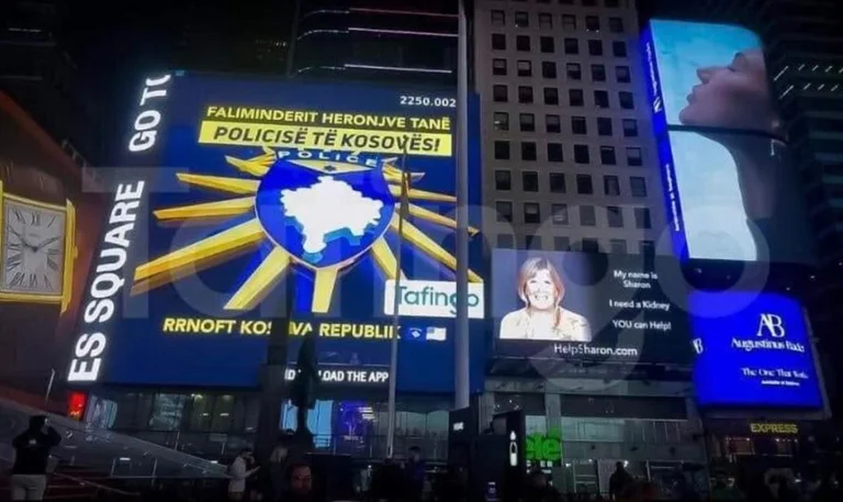 Policia e Kosovës falënderohet në Times Square të Nju-Jorkut