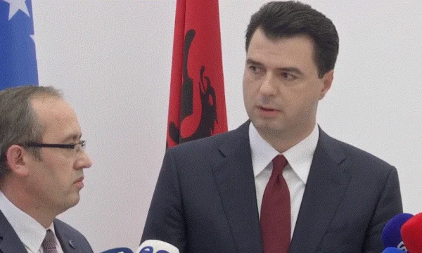 Basha pas takimit me Hotin thotë se si Kryeministër do ta hiqte taksën në Rrugën e Kombit