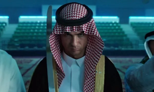 Ronaldo shfaqet si sheik arab dhe me shpatë në dorë në reklamën e Al Nassr