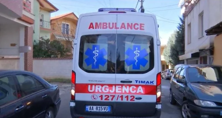 Vdes një 32-vjeçar në Tiranë, dyshohet se ra në kontakt me rrymën