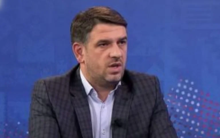 Maloku: Kurti nuk mund t’ia imponojë BE-së caktimin e ndërmjetësuesve për dialogun