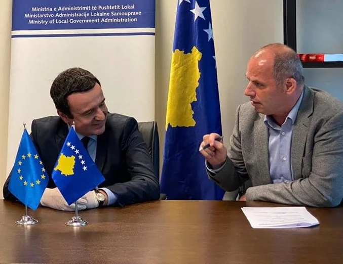 Lladrovci thumbon Kurtin: Dikujt iu deshën vite për ta njohur Lajçakun