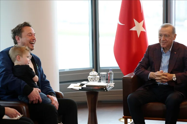 Erdogan lobon që Musk të hapë fabrikë të Teslas në Turqi