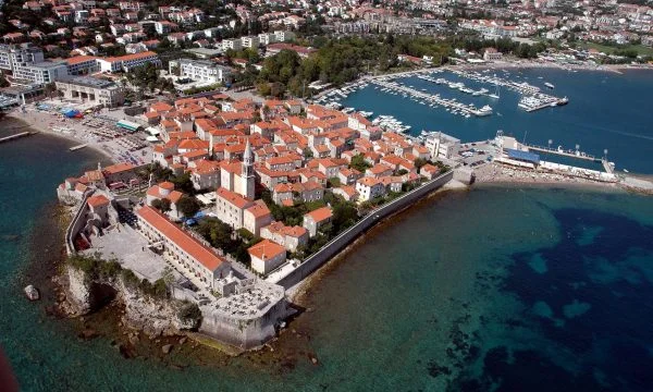 Skandali me 4 ton kokainë: Aktakuzë për kryetarin e Budvës se ishte pjesë e bandës që po e trafikonte