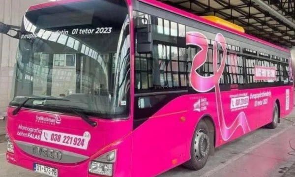 Nismë e veçantë: Autobusi rozë nis sot rrugëtimin në rrugët e Prishtinës, ofron mamografi falas