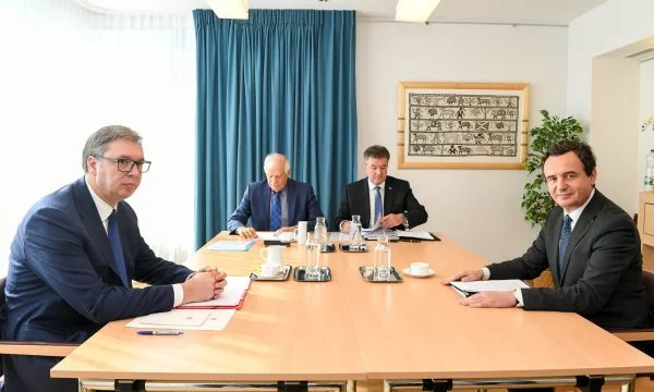 Lajçak paralajmëron ‘bisedime strategjike’ BE -SHBA për t’i përcaktuar hapat e ardhshëm të dialogut