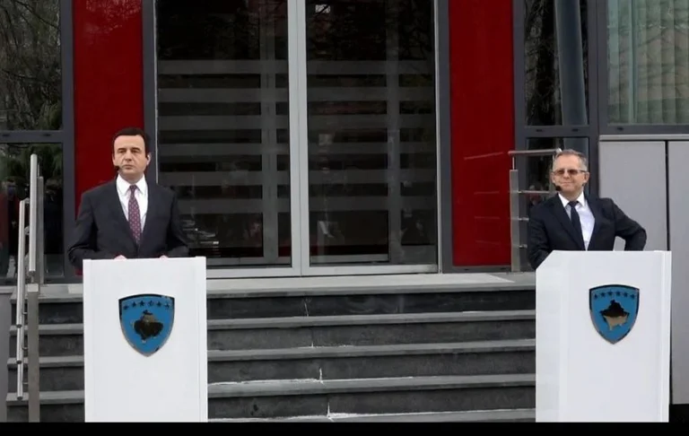 Kurti nesër me Bislimin mbajnë konferencë për media