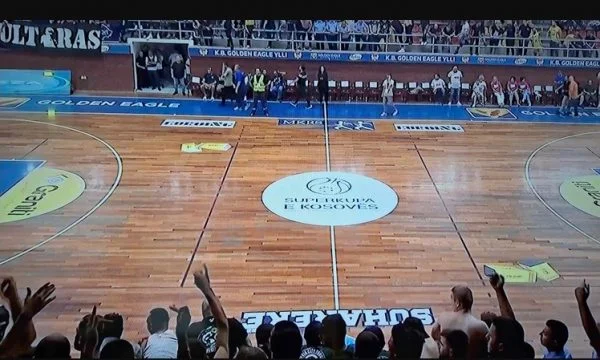 Pas largimit të tifozëve të Mitrovicës, rifillon finalja Trepça – Peja