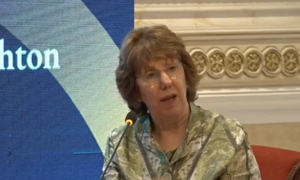 Ashton: Wir müssen Kompromisse auf etwas größer.