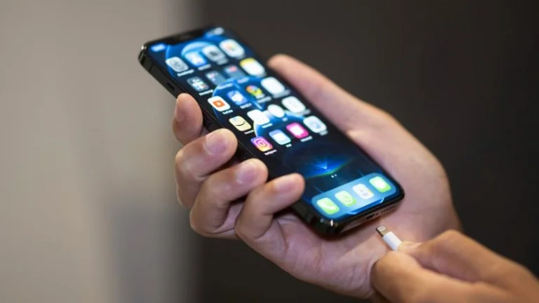 iPhone 15 Pro e iPhone 15 Ma Max può avere una cornice in titanio