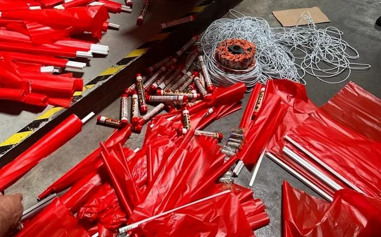 Policía albanesa incautó herramientas pirotécnicas contra estadio