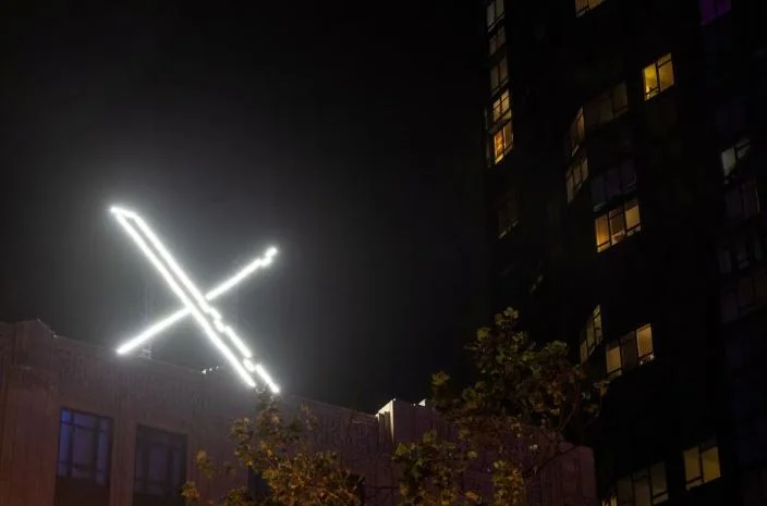 X coordinate Elon Musk sues California to abolish content mode law