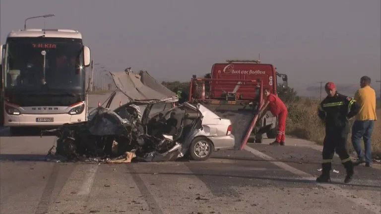 Serbo, quattro morti, 48 bus feriti