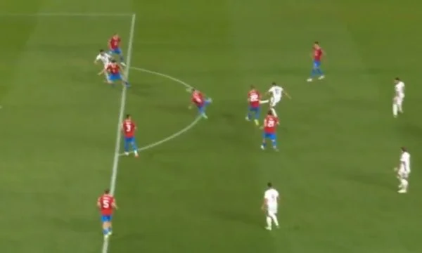 Barazon Albania, Nedim Bajrami sacude la Puerta Checa
