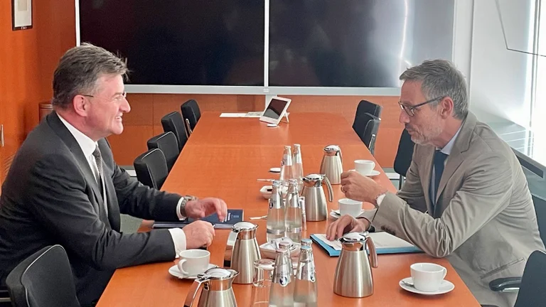 Lajcak trifft sich mit Schelz-Berater, spricht 14. September Treffen