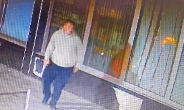 Police ask citizens for help in identifying a Pristina robbery suspect, publicising the photo to