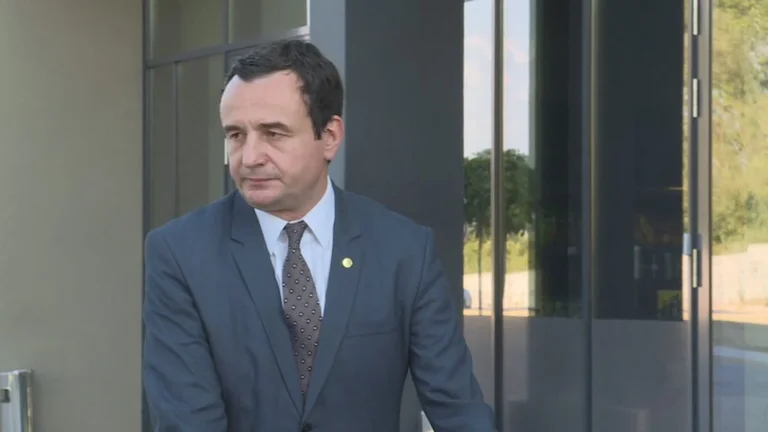 Ish-sindikalisti: Kurti i la punëtorët dhe pensionistët në fund të pusit