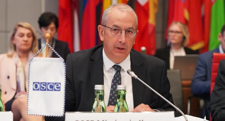 O SB does not show whether to help CEC monitor and organise new elections in the north