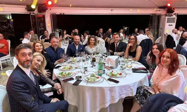 Todo PDK en la boda, es quien se va a casar.