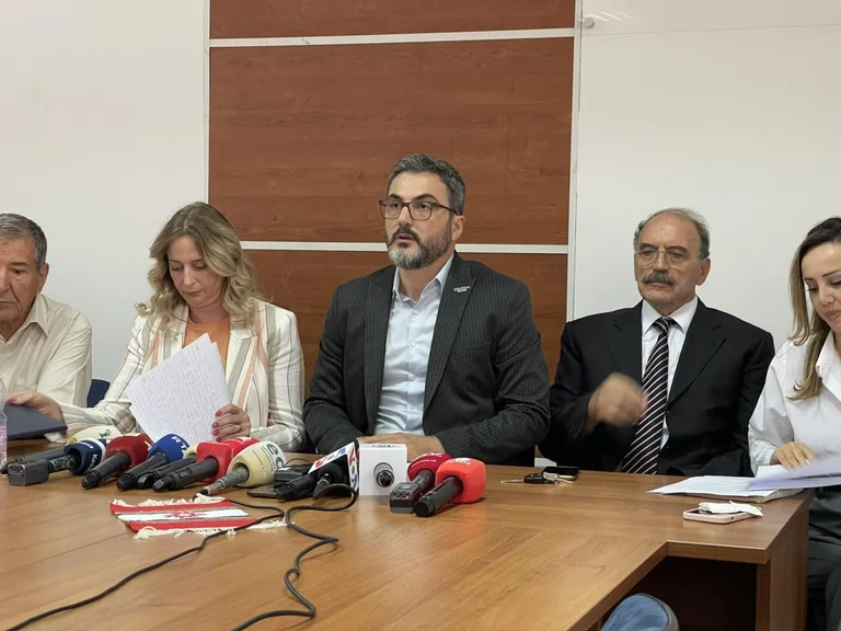 Ecco cosa non è stato visto alla strana conferenza stampa di VV