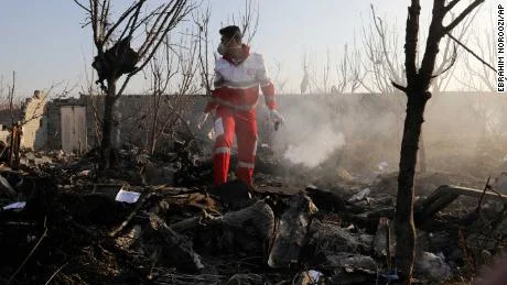 Ukraina dyshon se aeroplani në Iran u rrëzua për shkak të një rakete kundër ajrore