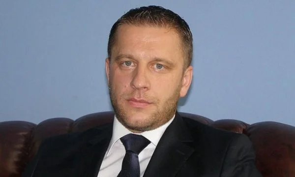 Brezovica Fall, ehemaliger Leiter von Shtrpce Bratislav Nikolic, wird aus der Haft entlassen, nachdem er 50.000 Euro auf Kaution bezahlt hat.