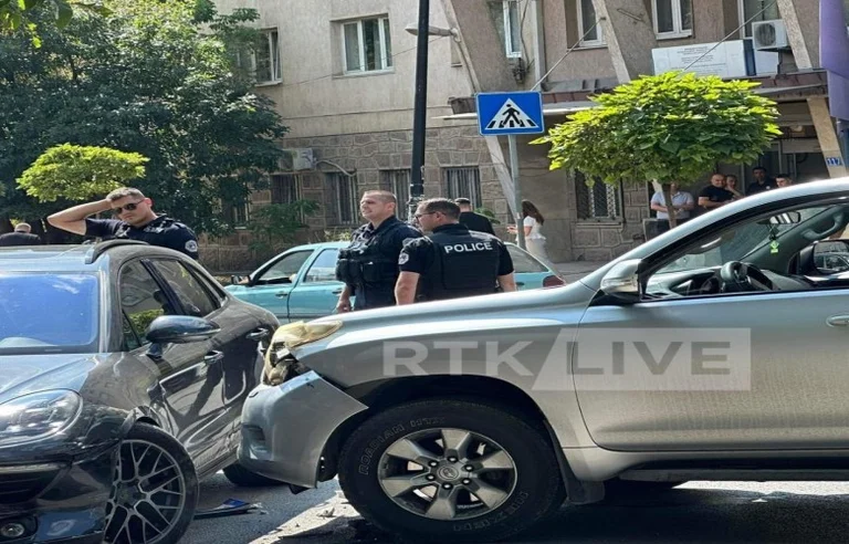 Un incidente stradale con l'auto di Majlinda Kelmendi