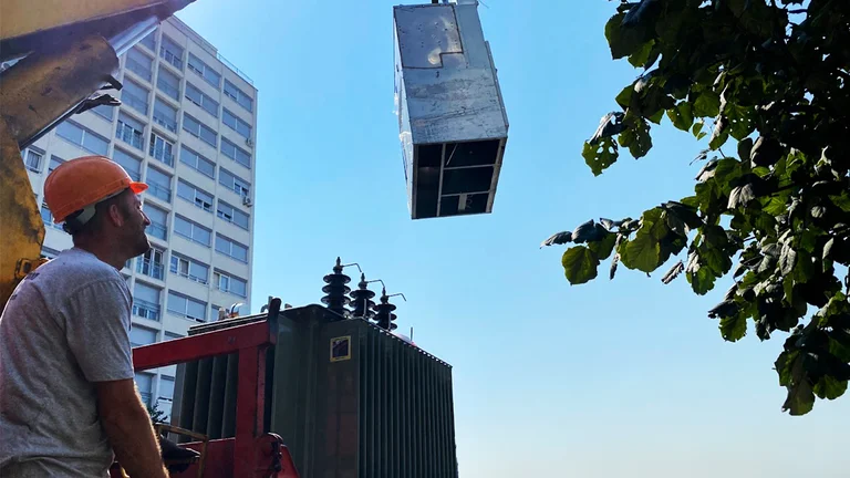 Në Ulpianë e Dardani të Prishtinës vetëm gjatë gushtit KEDS instaloi 19 transformatorë të rinj