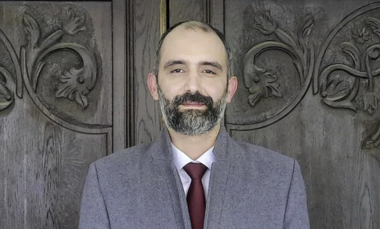 Abrashi për deklaratën e Klinakut: PDK-ja nuk e ka braktisur ende vrasjen si mjet ndaj rivalëve politikë