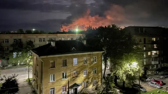 Dronët ukrainas sulmojnë rajonet ruse: Shkatërrojnë disa aeroplanë luftarakë