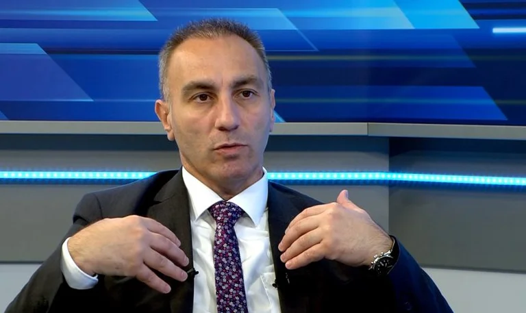 “E përdori për fushatë”, Grubi përgënjeshtron Kurtin: Projekti i rrugës Prizren-Tetovë është iniciativë e Qeverisë maqedonase