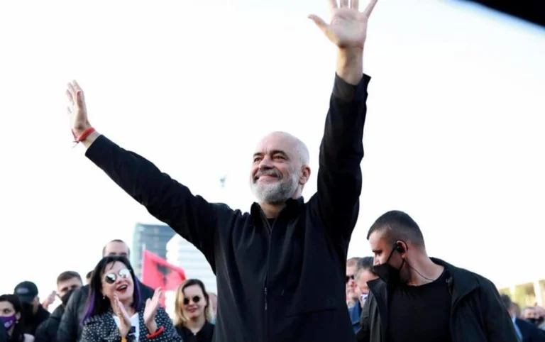 Qeveria e Ramës në ankth: Kush nga ministrat “e pret biletën” në shtator