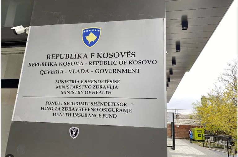 Auditori: Pacientët nuk u trajtuan në mënyrë të barabartë dhe efektive nga Fondi për Sigurime Shëndetësore