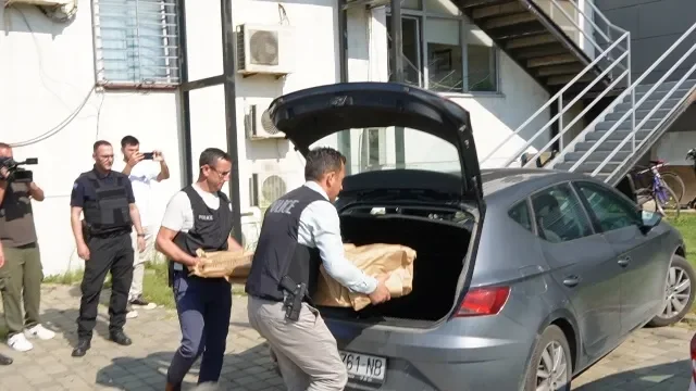Asnjë masë disiplinore nuk ndërmerret ndaj zyrtarëve të arrestuar të Ministrisë së Industrisë