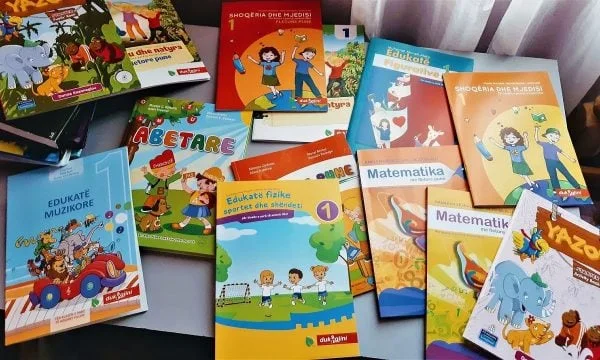 Aplikimet në e-Kosova për libra, prindërit ankohen për probleme