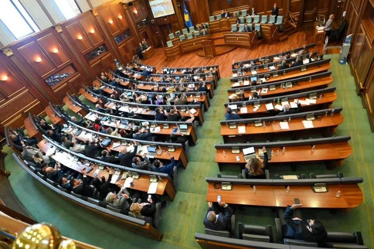 Kthimi i seancave: Opozita, super e “armatosur” në vjeshtë