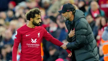 Salaah informiert Liverpool, dass er die Passage nach Al-Ittihad will