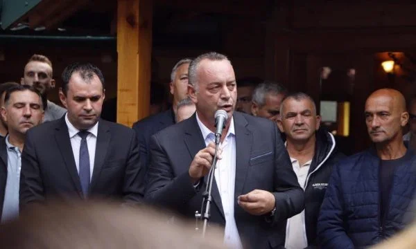 Përqarje brenda AAK-së, ish-deputeti Demaliaj del publikisht kundër Bashkim Ramosajt