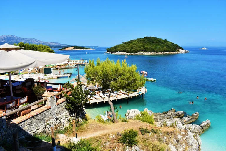 La valutazione di Ksamil in TripAvisor scende a 2
