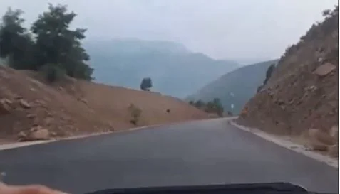 “ > - Il giovane guida 120 km/h e ha un incidente fino a quando è stato un corpo live di Facebook
