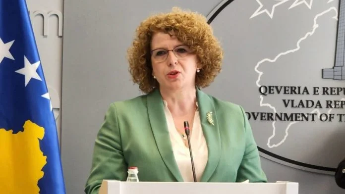 Roseta Hajdari rouvre la porte aux produits serbes du Kosovo