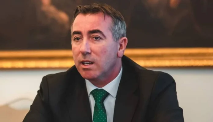 Il lui a reproché le retard du recensement d'Ibrahim à Kurt : Nous refusons de présenter le Kosovo avec la Résolution 1244
