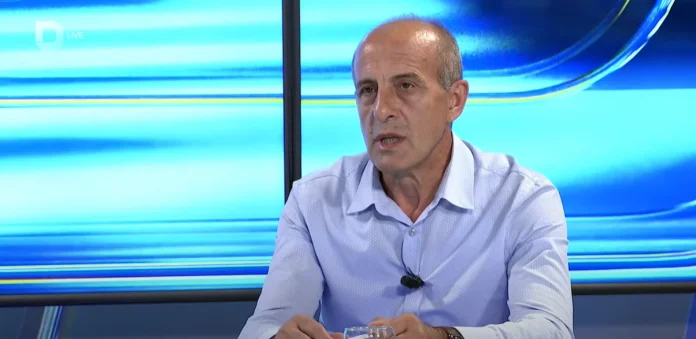 Director de Educación en Pec: No sé cómo sus padres comprarán libros, qué elección se hará