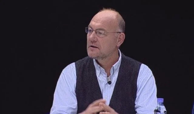 Auron Tare mette in guardia dal turismo: “tipicamente mish albanese