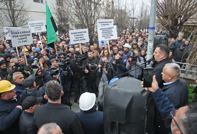 Les travailleurs de KEK avertissent les grèves, les protestations