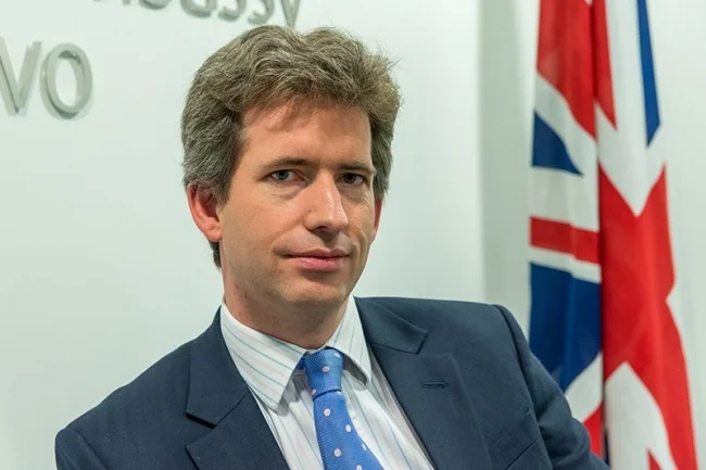 British ambassador says in front of Vuciki media: Understand, Kosovo has 1.7 million Albanians who do not want to be with Serbia