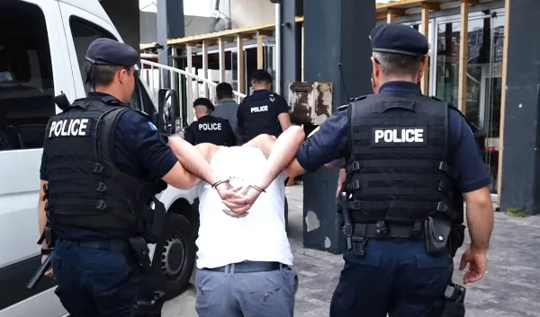 Pendant 24 heures, neuf personnes s'associent à la police après avoir été trouvées droguées.
