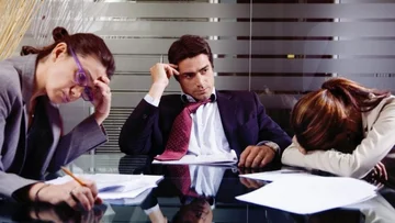 Signs showing that you are in a overwhelming work environment