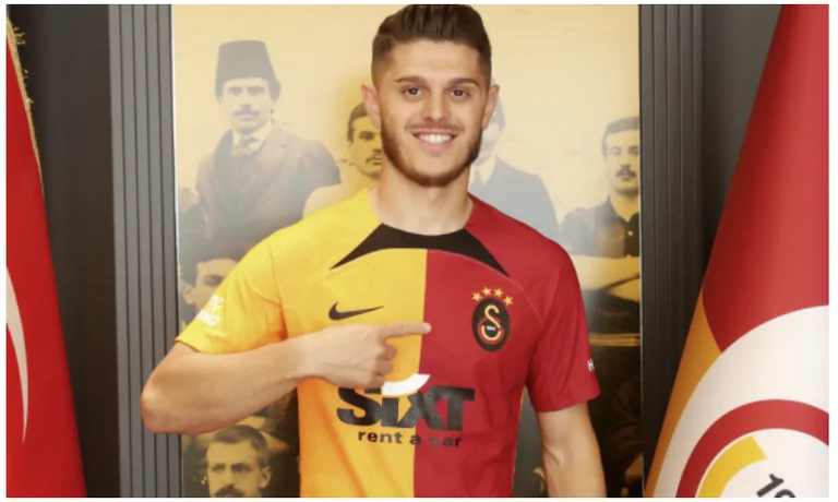 Besiktas presenta Milot Rashica