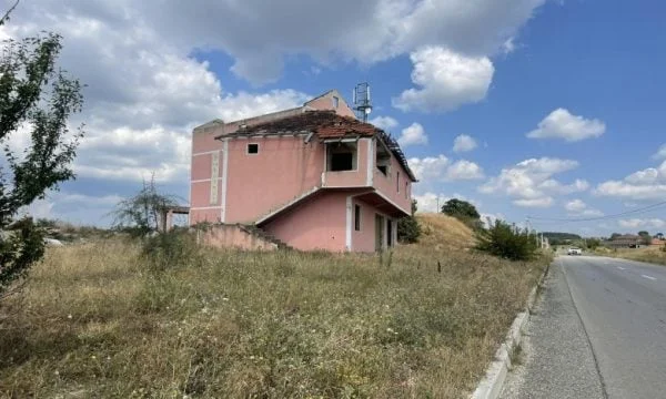 Questa e' la casa dove si e' nascosto per otto giorni sospettati dell'omicidio di Kline.